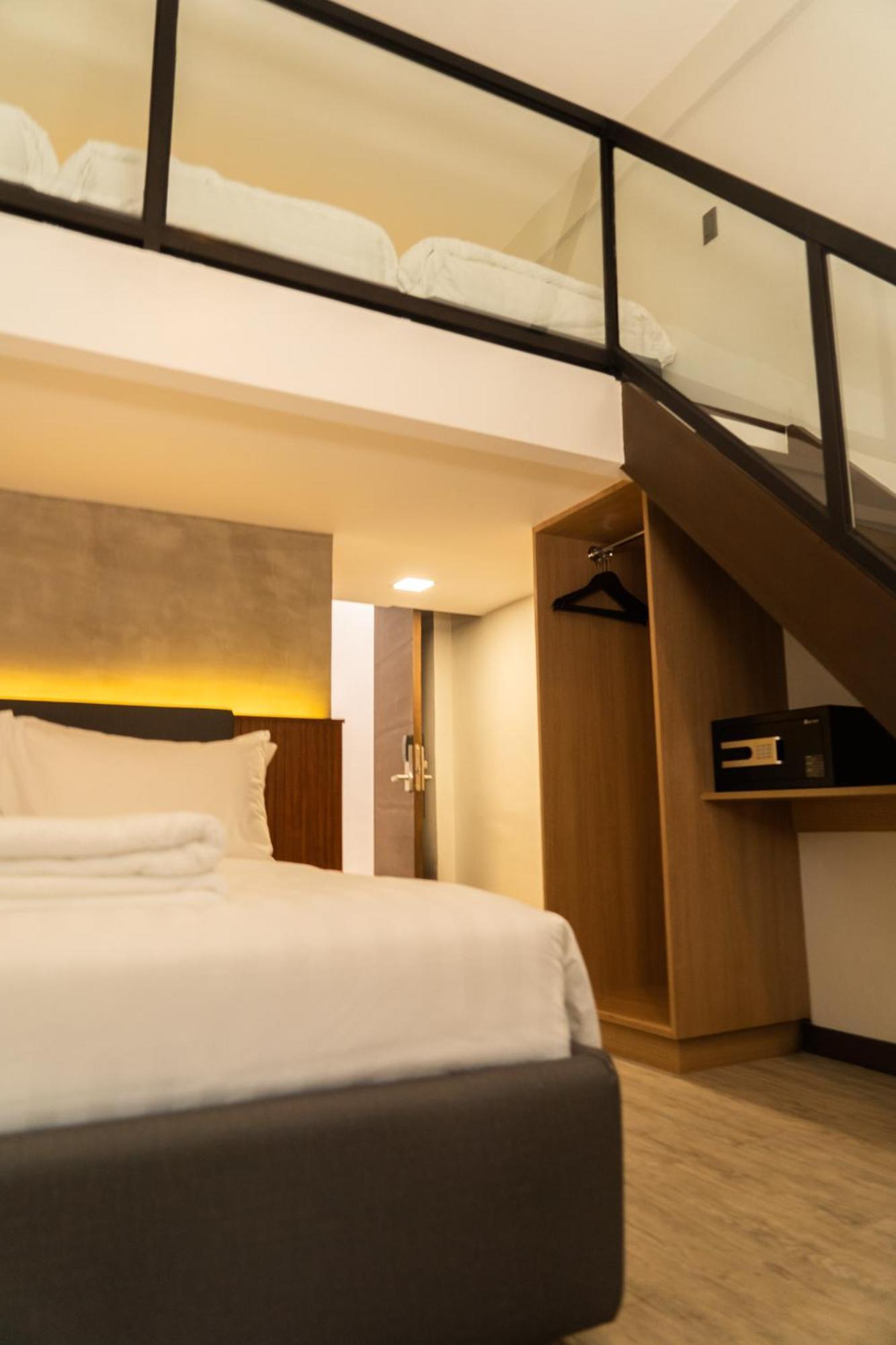 Altaroca Mountain Resort Antipolo Bagian luar foto