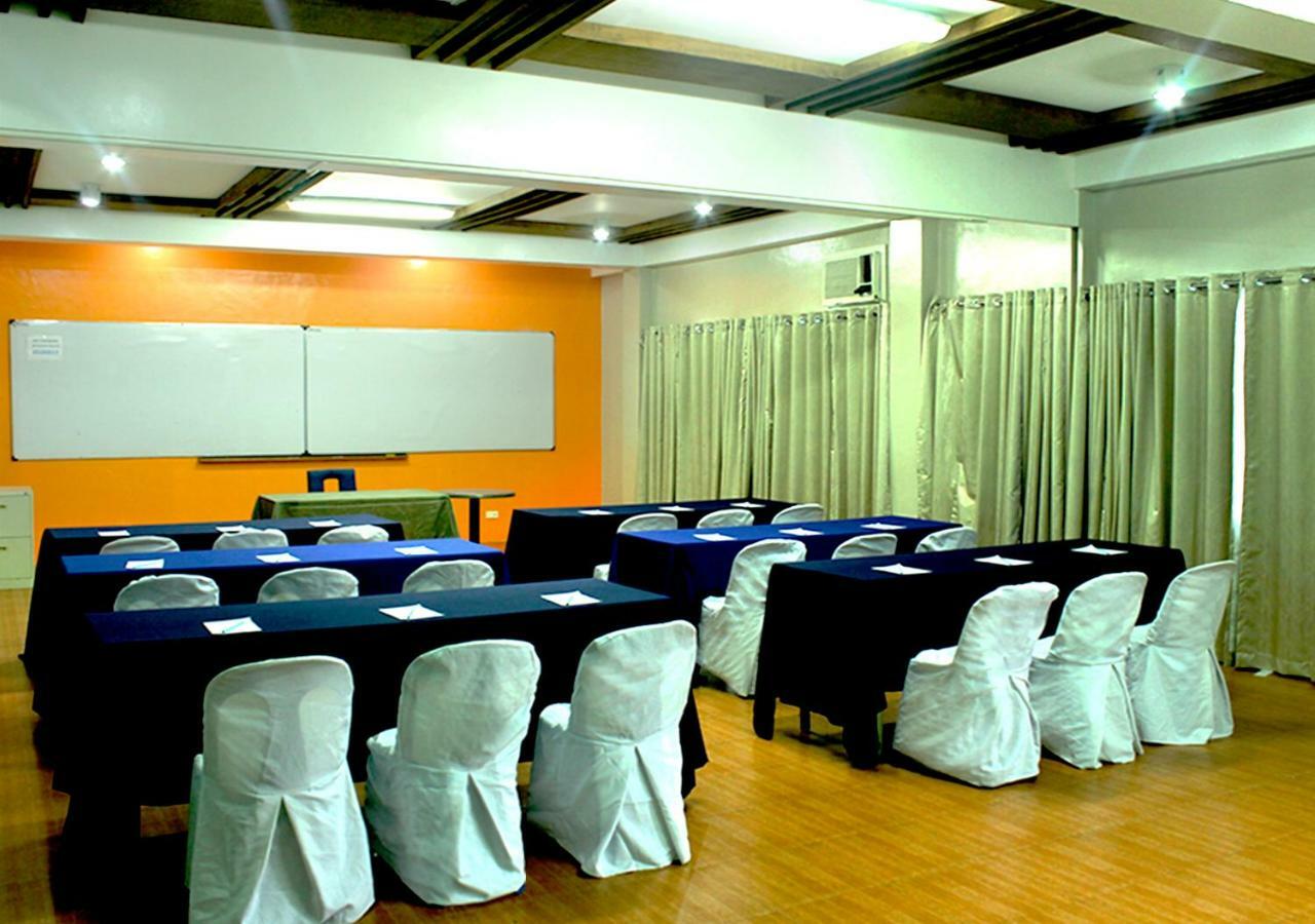 Altaroca Mountain Resort Antipolo Bagian luar foto